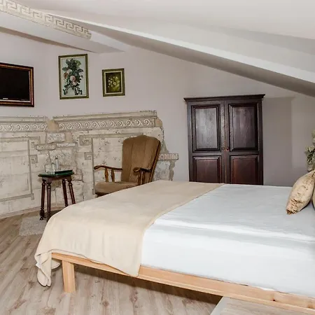Акациите Hotell 2*